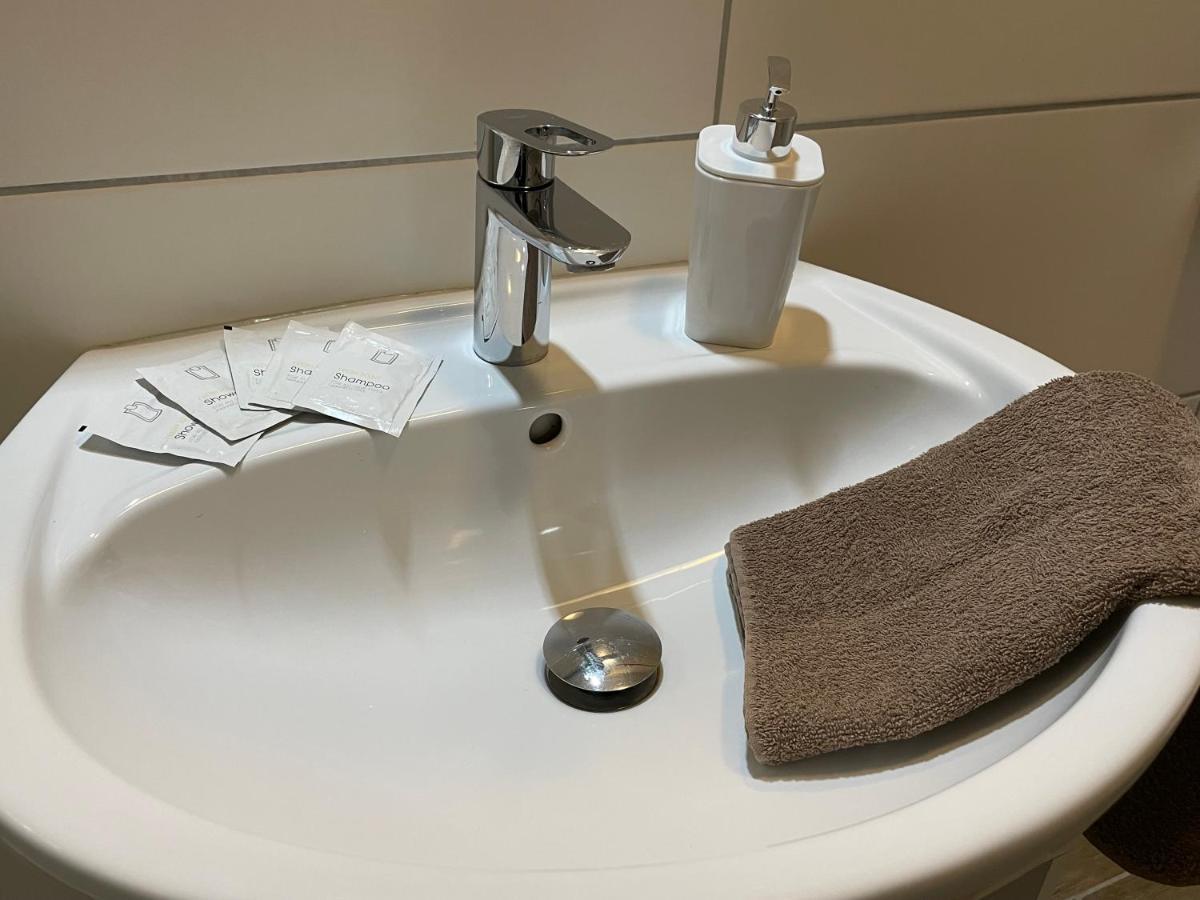 Hotel Kolossos Duesseldorf - Neuss Eksteriør bilde